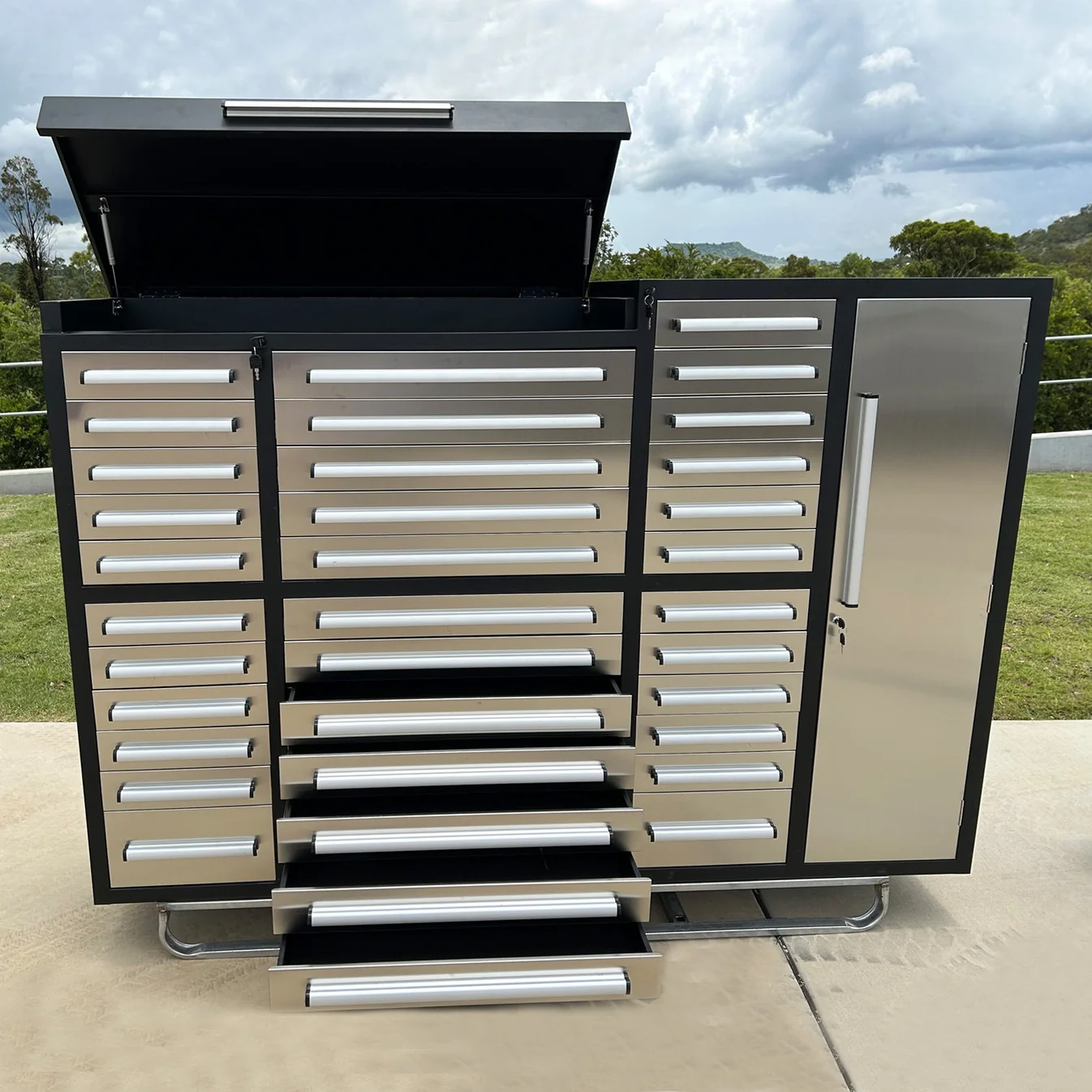 7ft Garage Storage Cabinet (35 Drawers & 1 Cabinet) 13 7ft storage cabinet 35 drawers 1 cabinets Silver 10